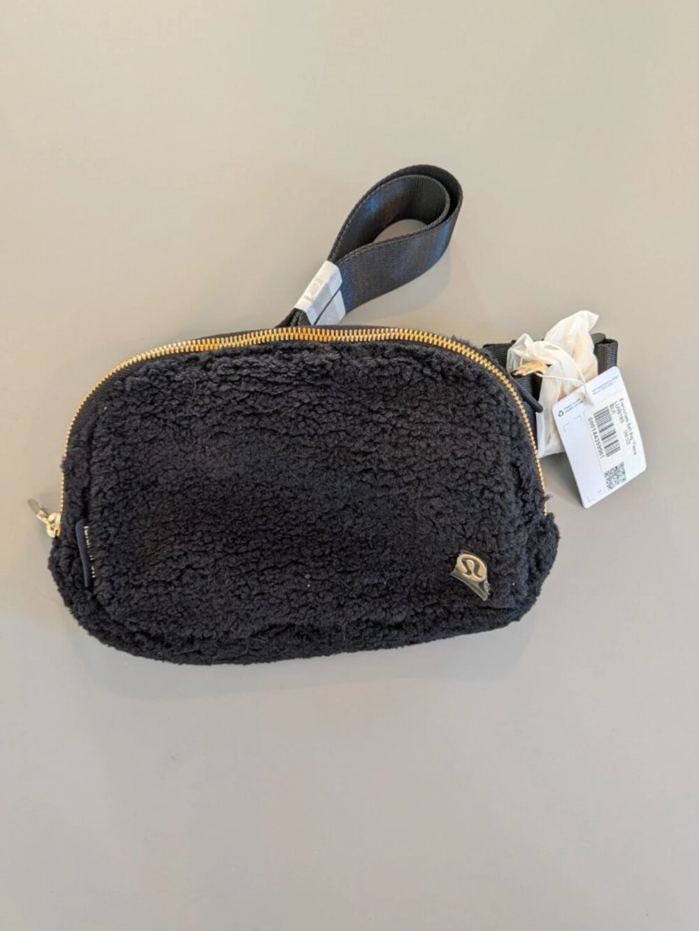NEW Lululemon Everywhere Belt Bag Fleece 1L Black Gold NWT